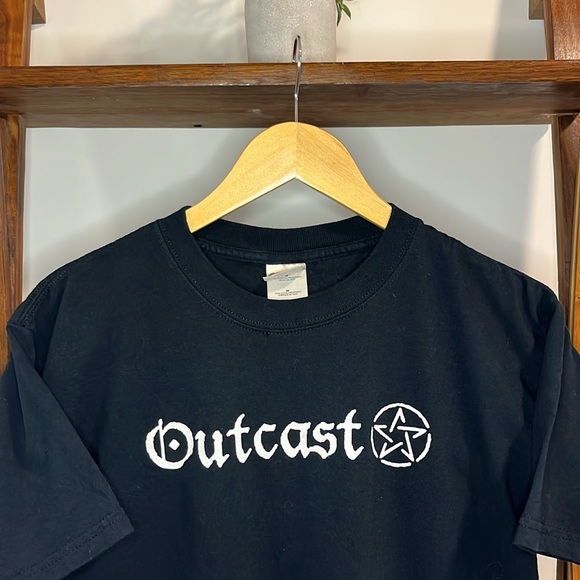 Outcast Graphic tee - Picture 2 of 4